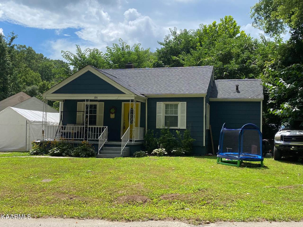 326 Linden Cir - Photo 1