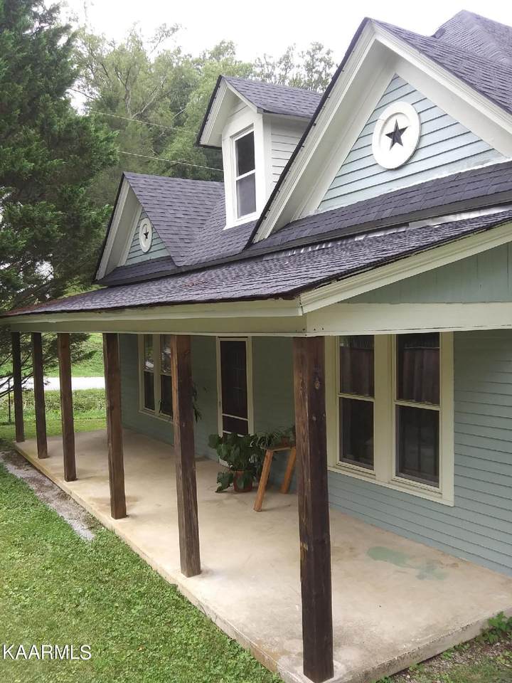 115 Spring St - Photo 1
