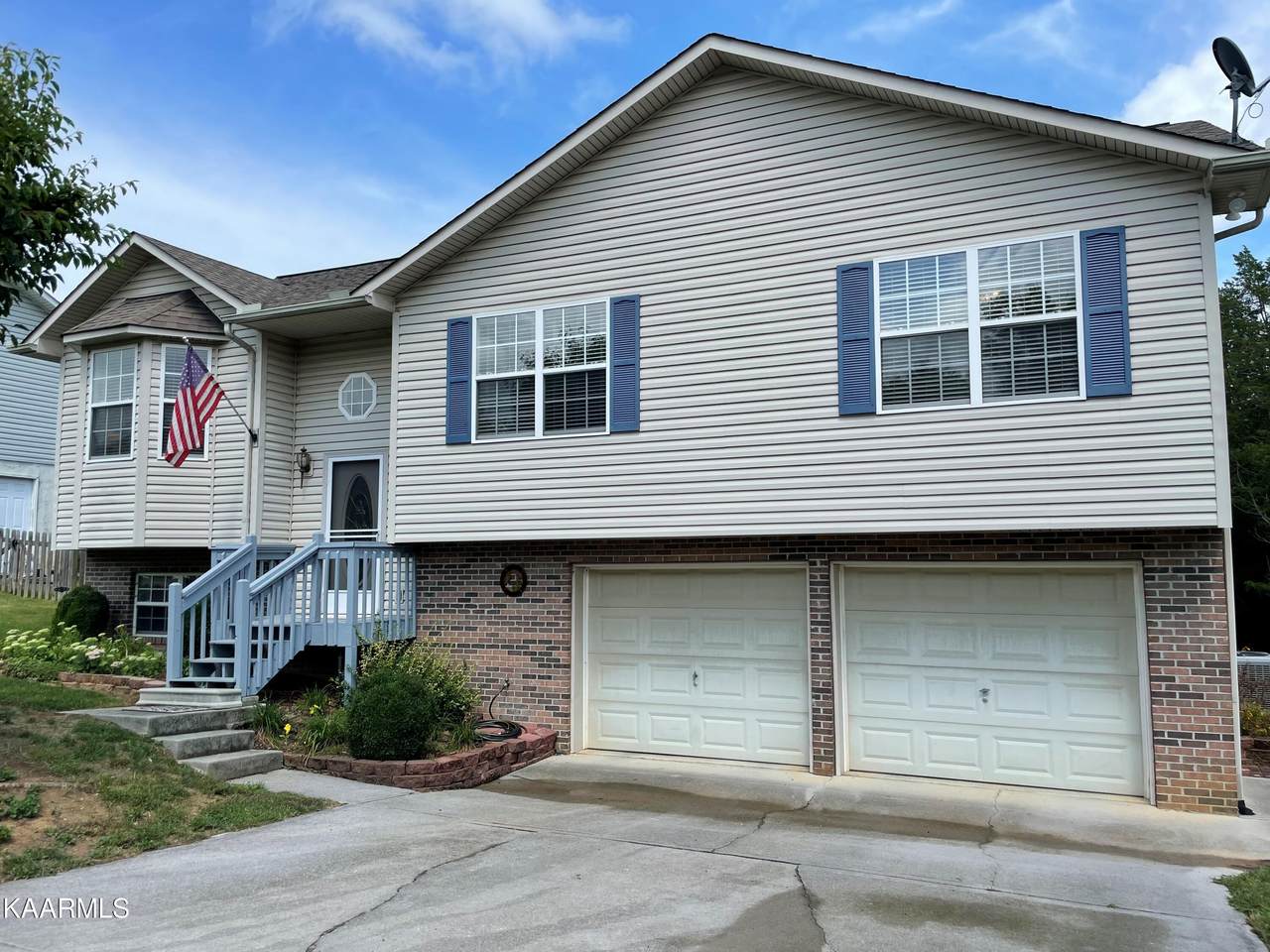 6818 Rambling Brooks Lane - Photo 1