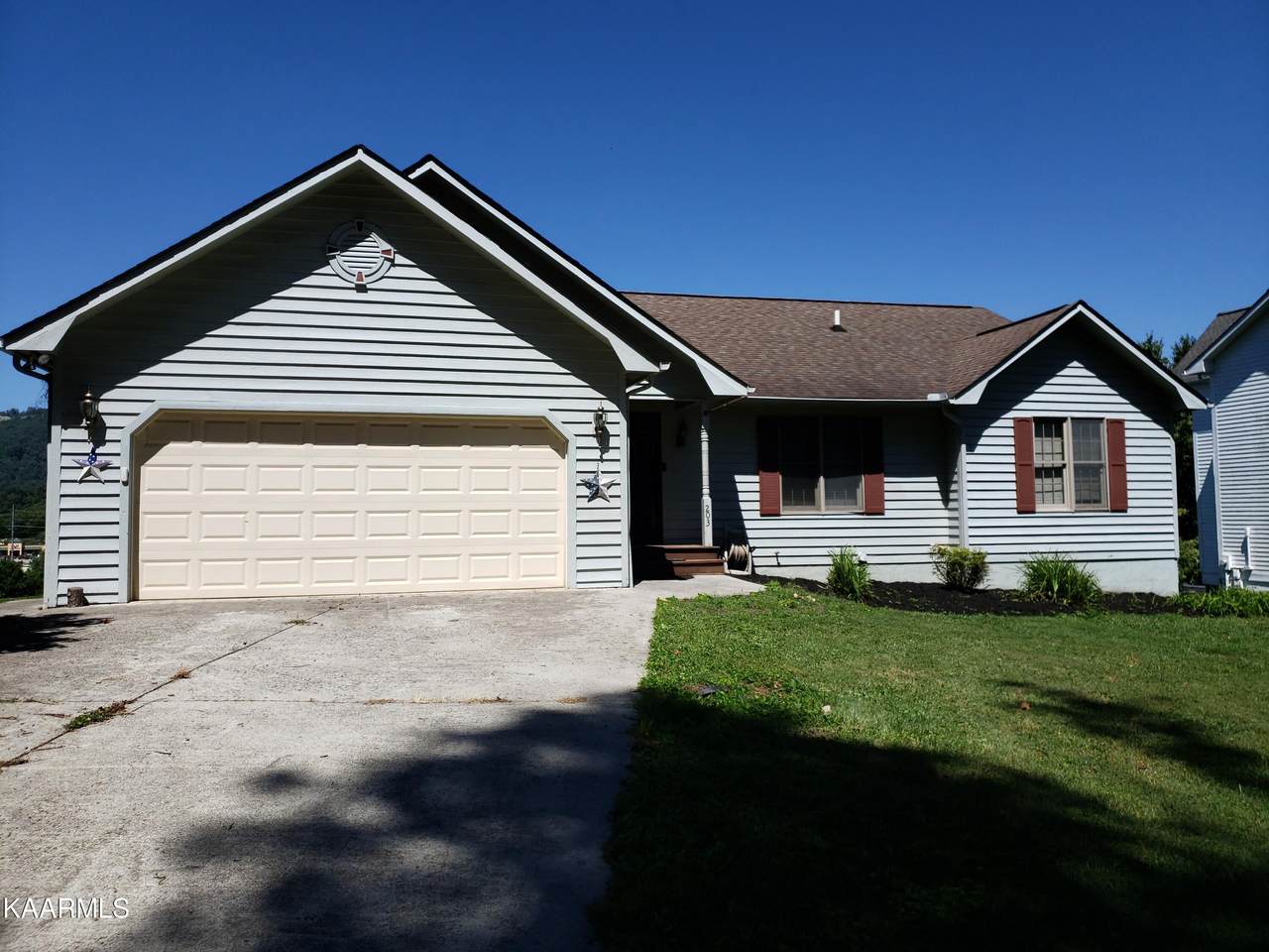 203 Dogwood Lane - Photo 1