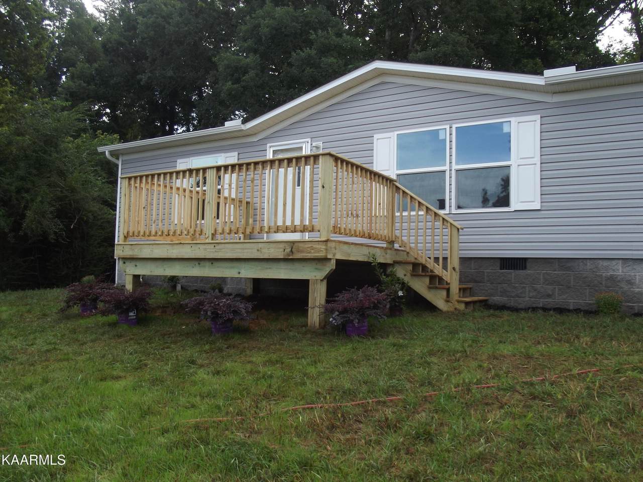 913 Niles Ferry Rd - Photo 1