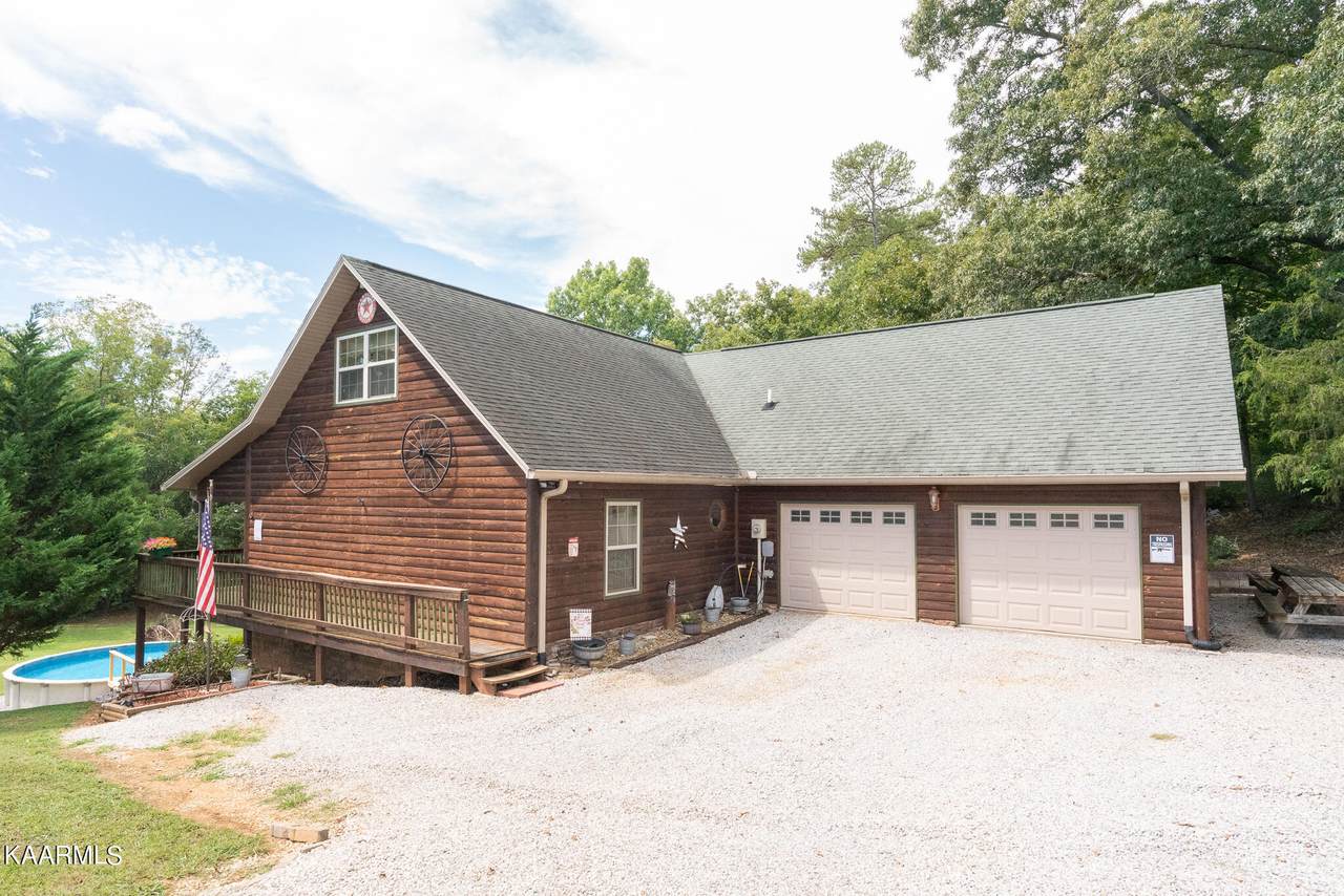 1077 Whitaker Rd - Photo 1