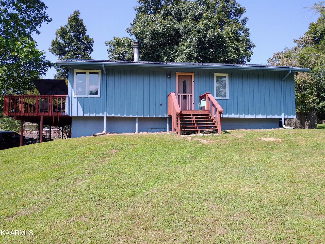 131 Lochhaven Road - Photo 1