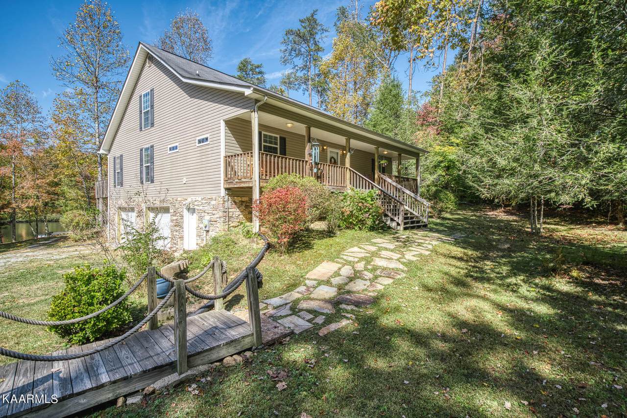658 Siever Rd - Photo 1