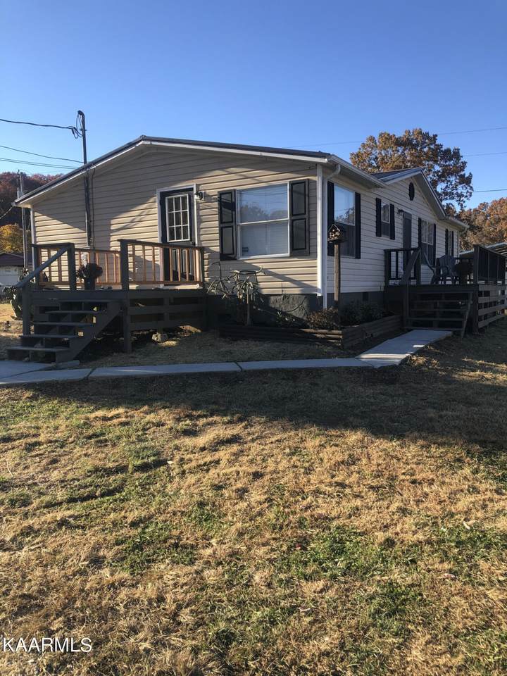 921 Rocky Summit Road - Photo 1