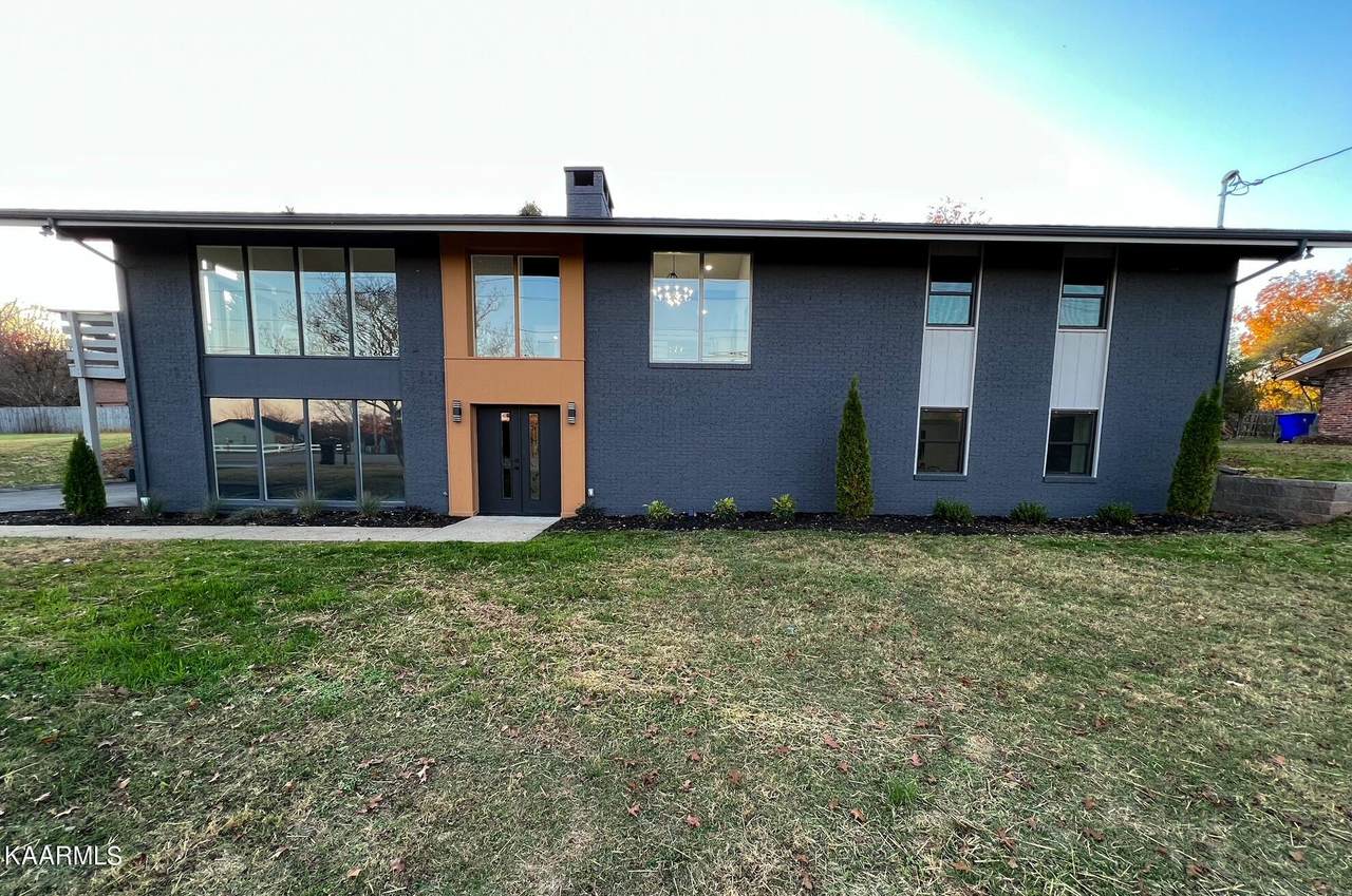 813 Cedar Bluff Rd - Photo 1