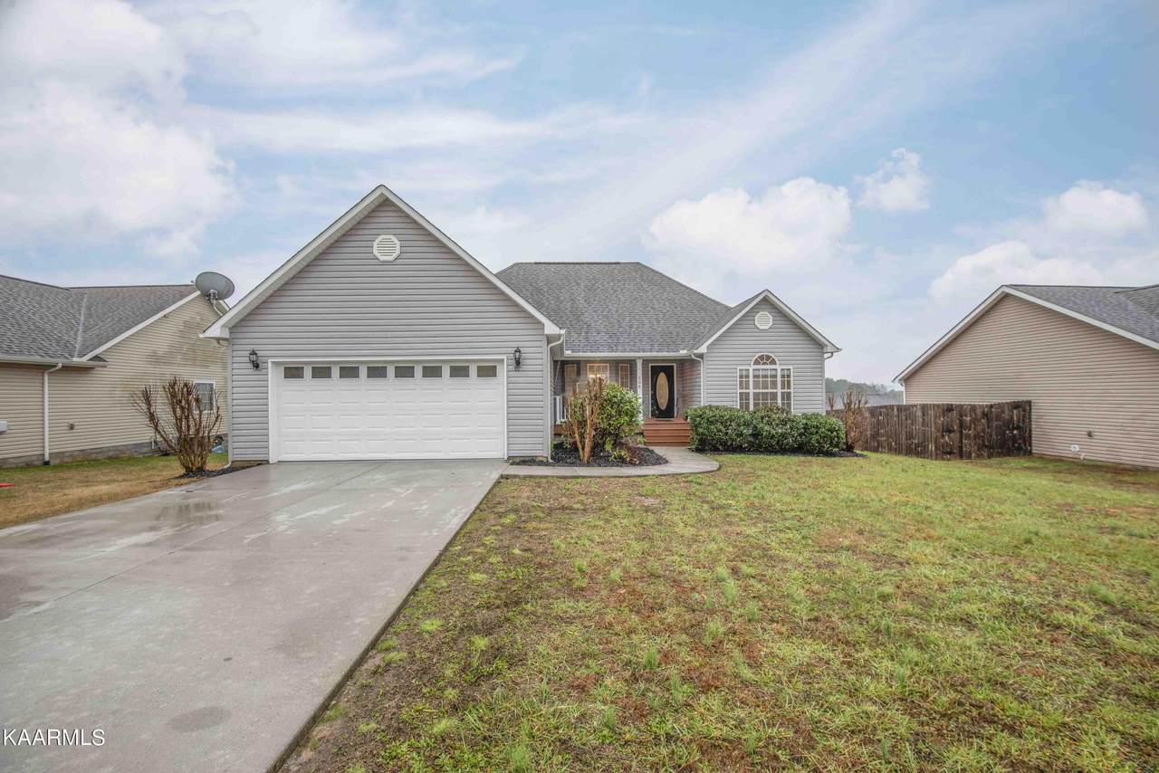 208 Cornerstone Circle - Photo 1
