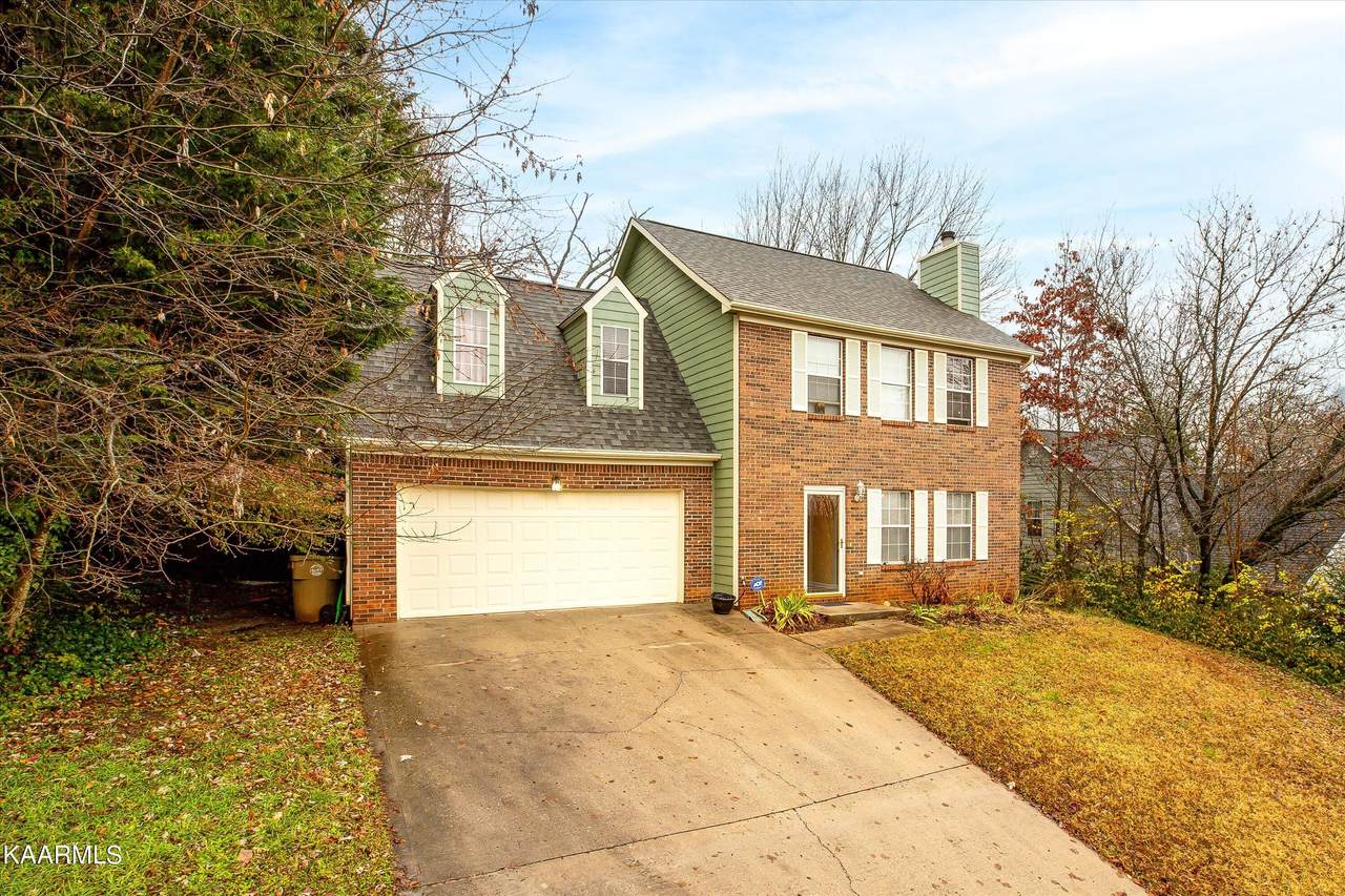 3206 Kingsmore Drive - Photo 1