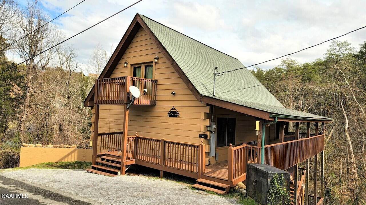 910 Willard Way - Photo 1