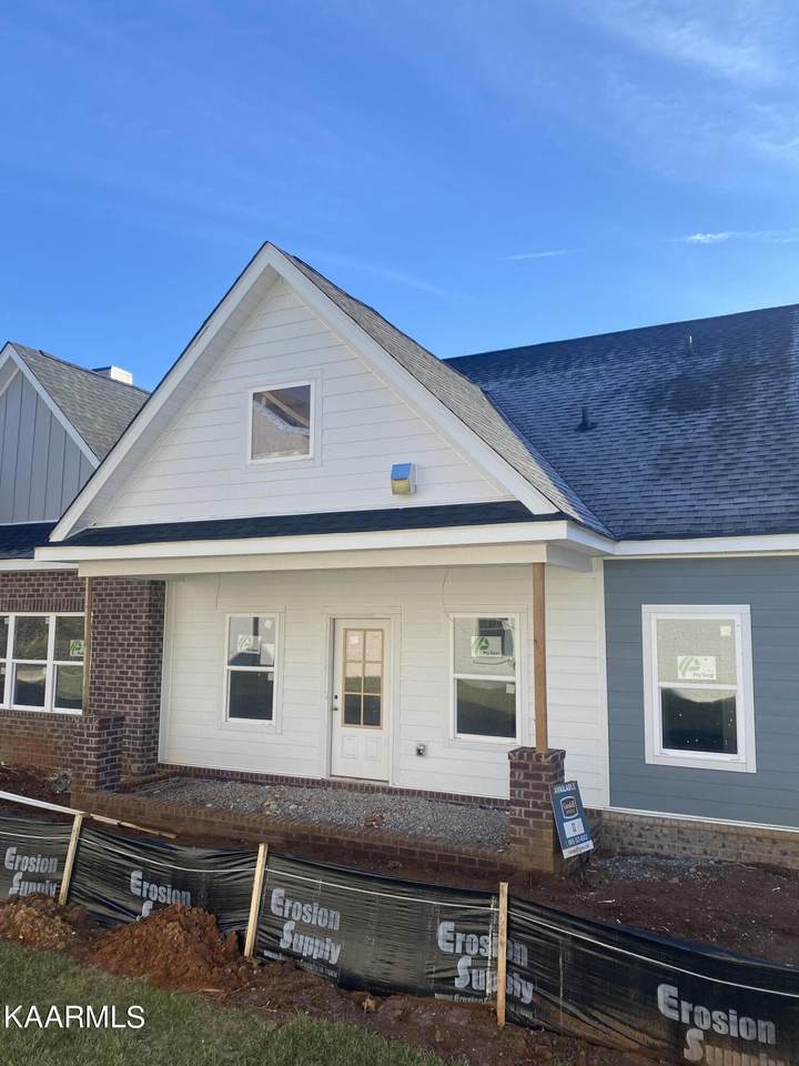 175 Goldheart Rd - Photo 1