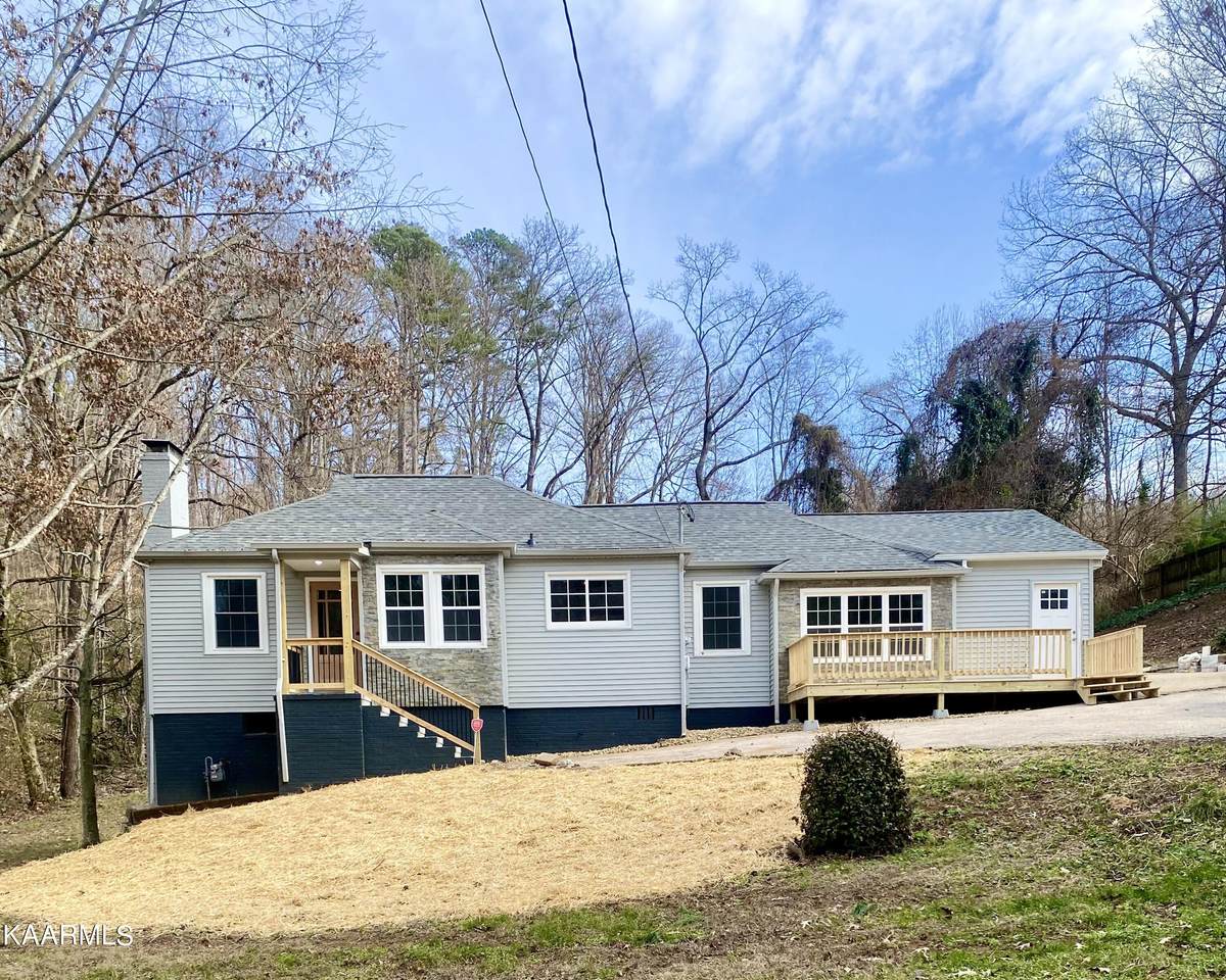 910 Chilhowee Drive - Photo 1