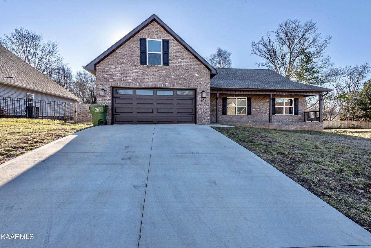 1508 Roxy Lane - Photo 1