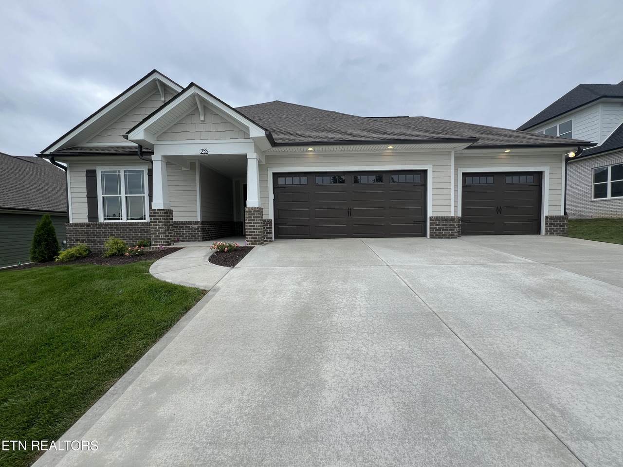 255 Trillium Trail Tr - Photo 1