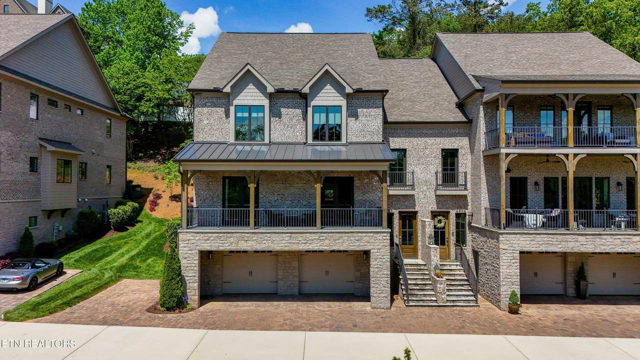 8935 Linksvue Drive - Photo 1