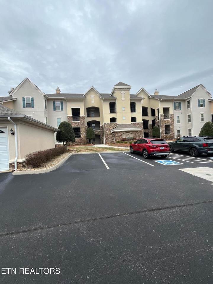 565 Rarity Bay Pkwy - Photo 1