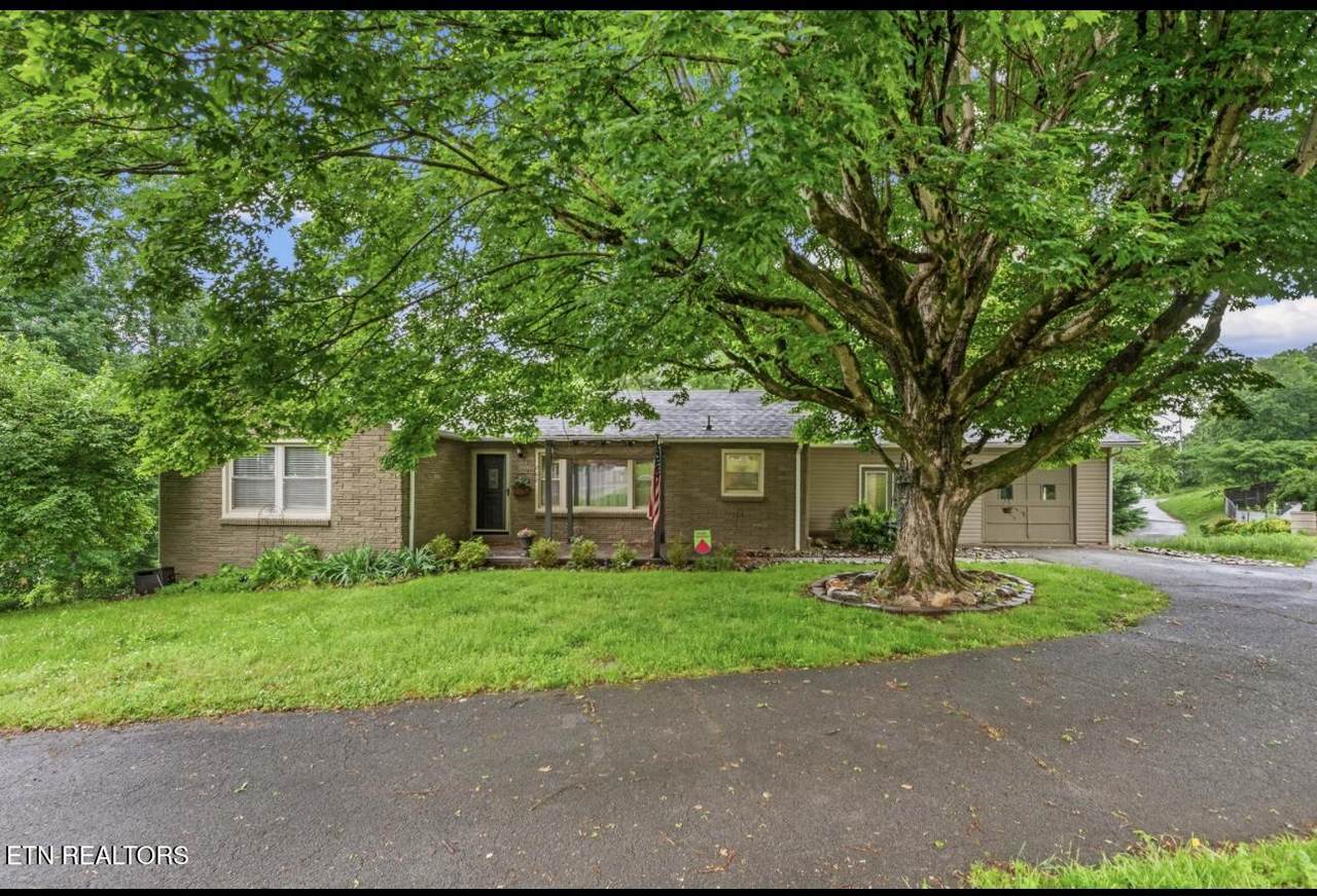 202 Highland Circle - Photo 1
