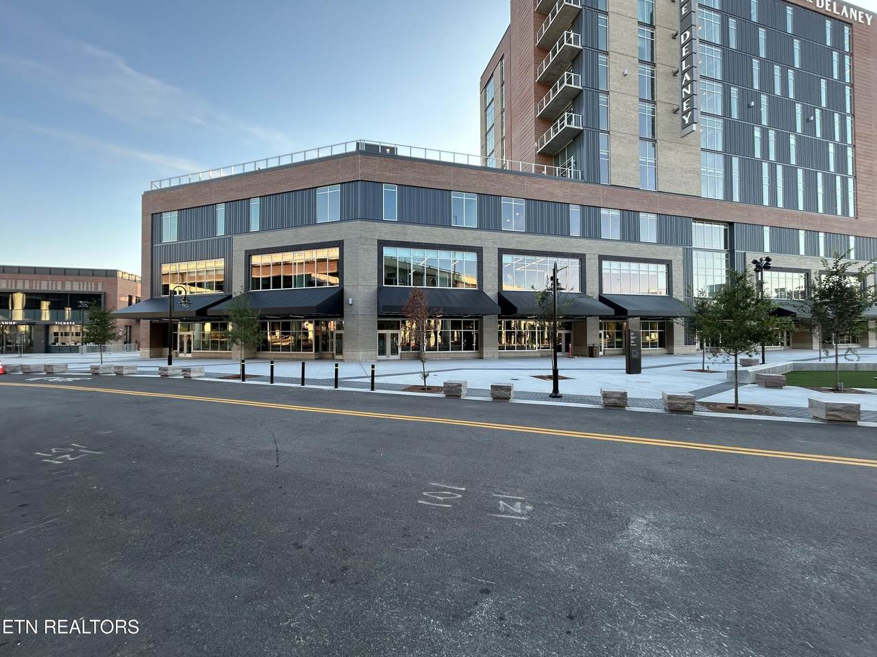 122 Stadium Way - Photo 1