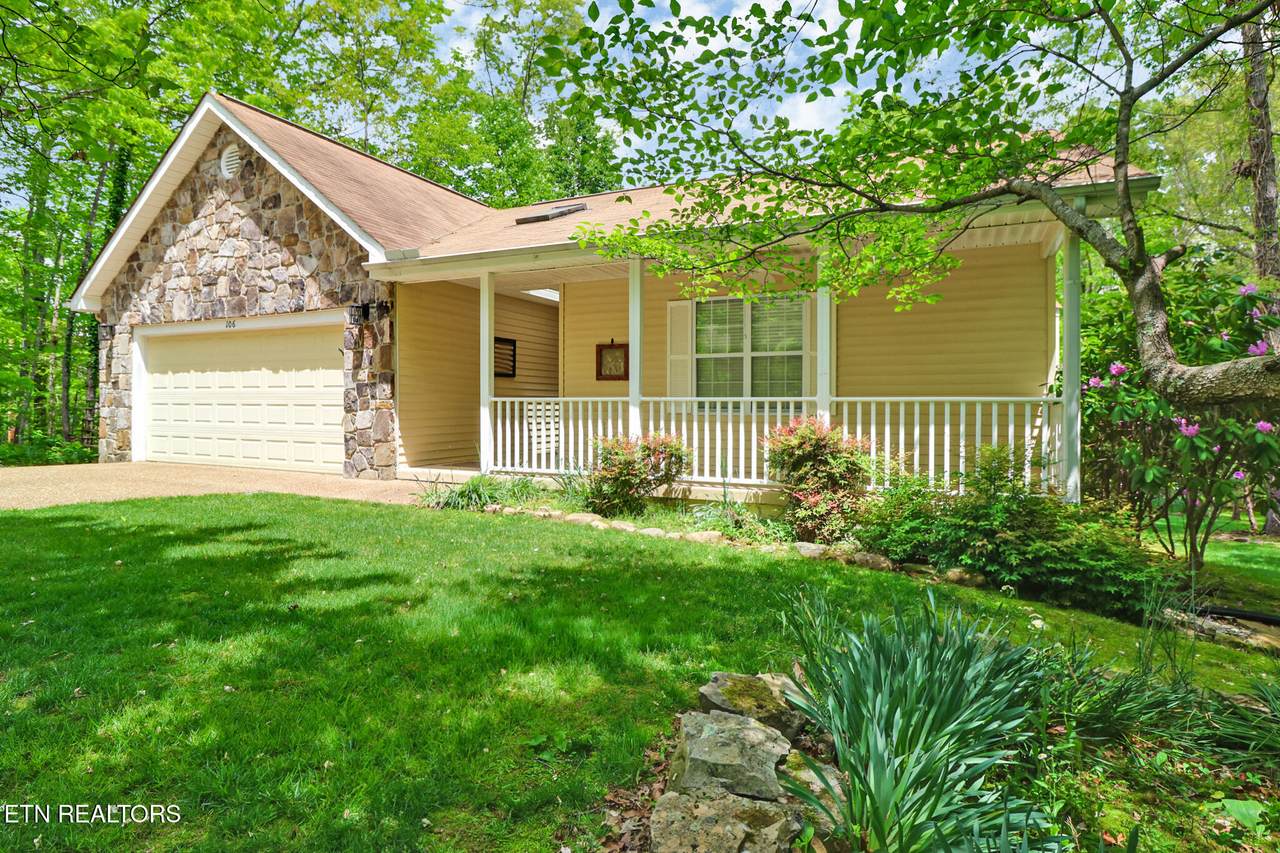 106 Charles Place - Photo 1