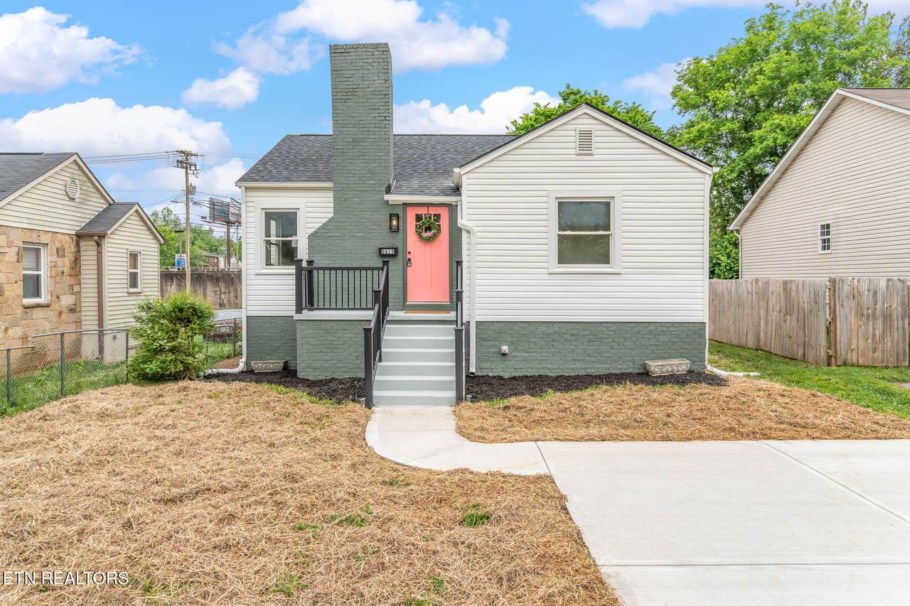 2615 Linden Ave - Photo 1