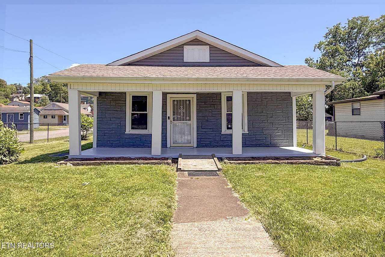 130 Quincy Ave - Photo 1