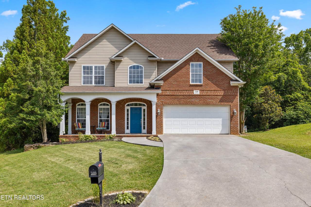 7228 Broken Creek Lane - Photo 1