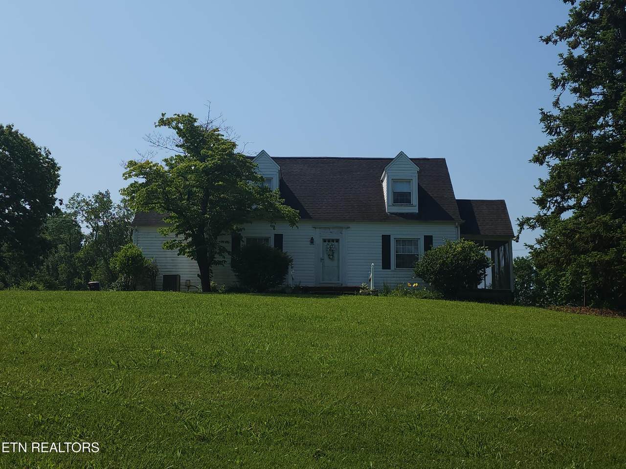 9018 Mascot Rd - Photo 1