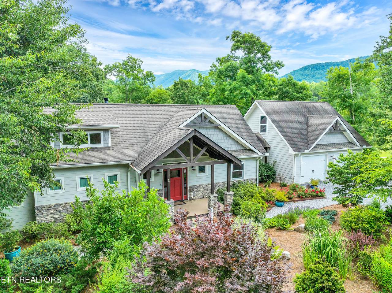 720 Hunters Run Rd - Photo 1