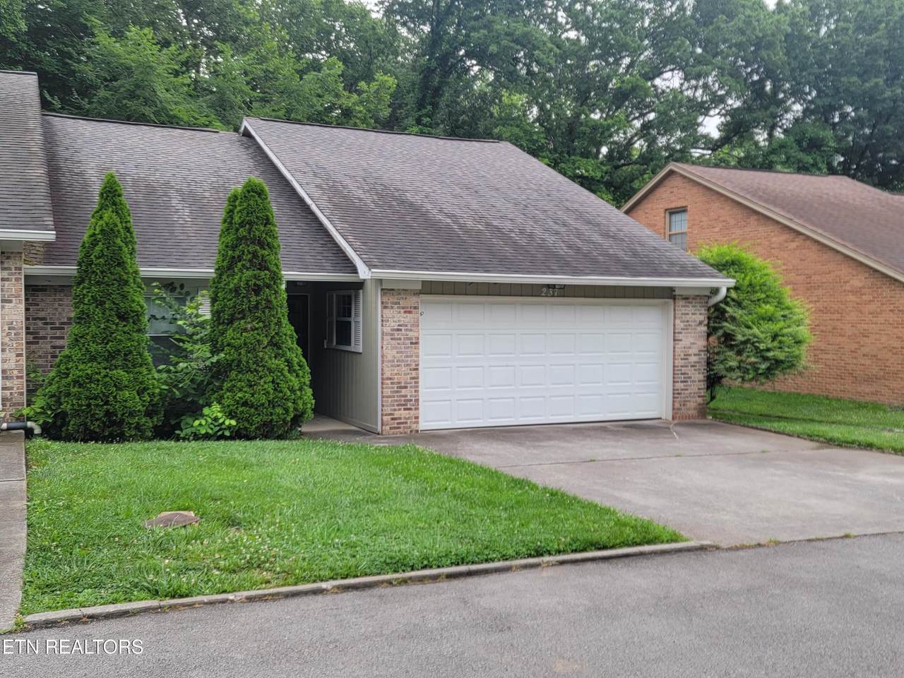 237 Camelot Court - Photo 1
