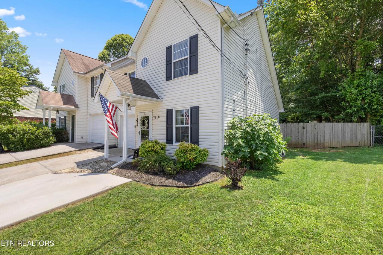 7518 Chatham Circle - Photo 1