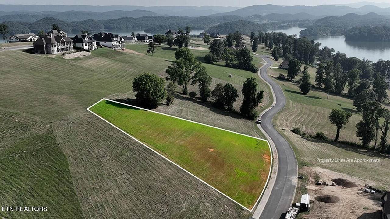 2429 Starboard Crest Rd - Photo 1