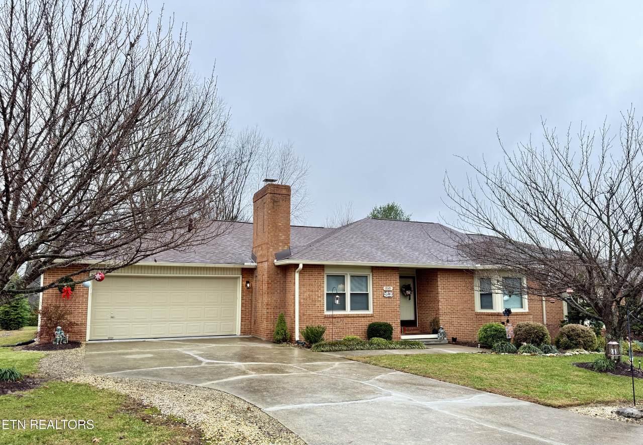 7049 Hunters Tr - Photo 1