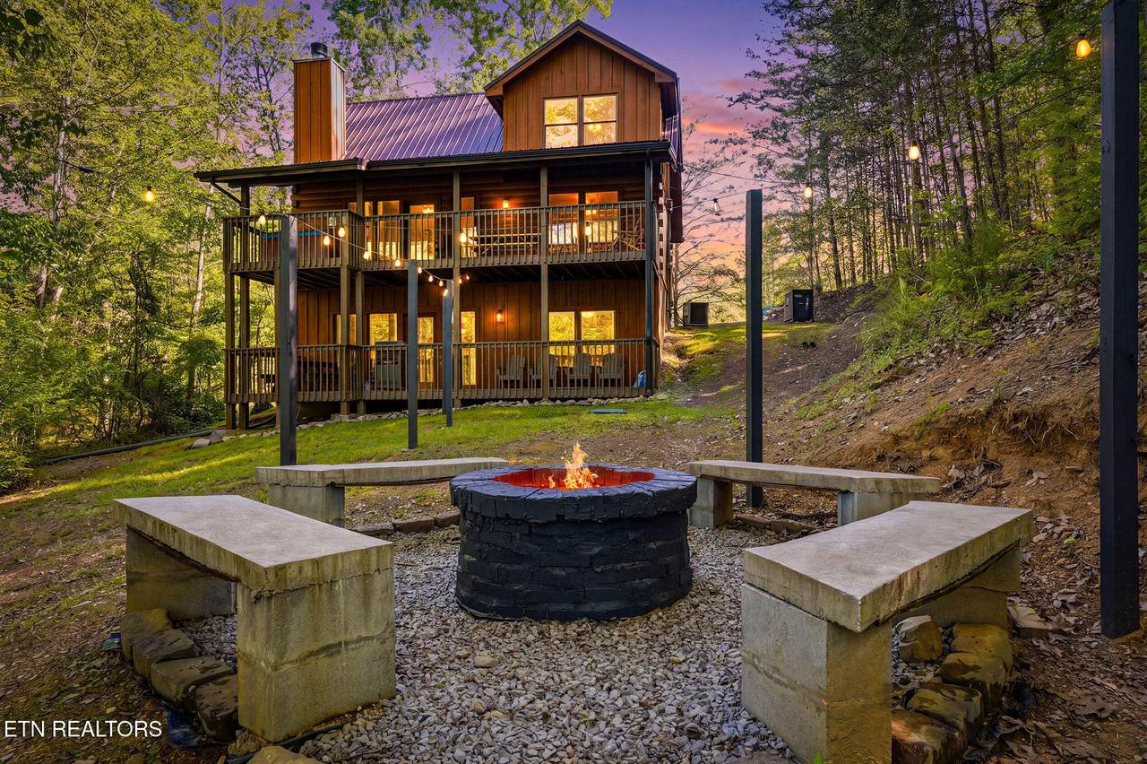 3201 Bear Country Way - Photo 1
