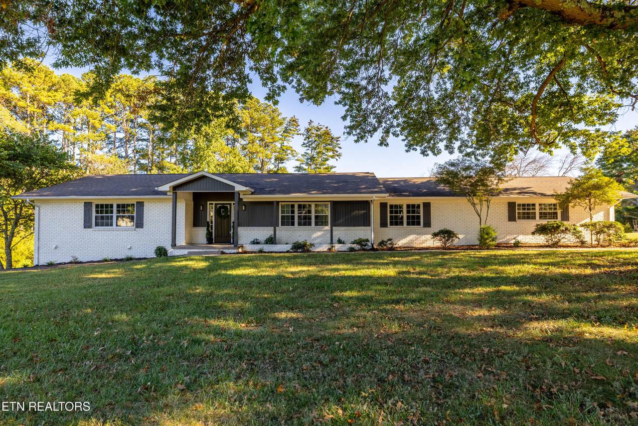 2000 Eastwood Drive - Photo 1