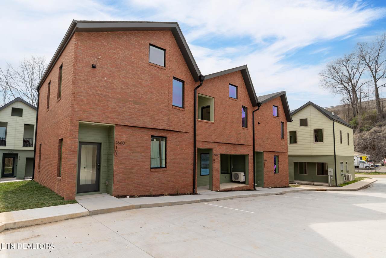 2600 Sevier Ave - Photo 1