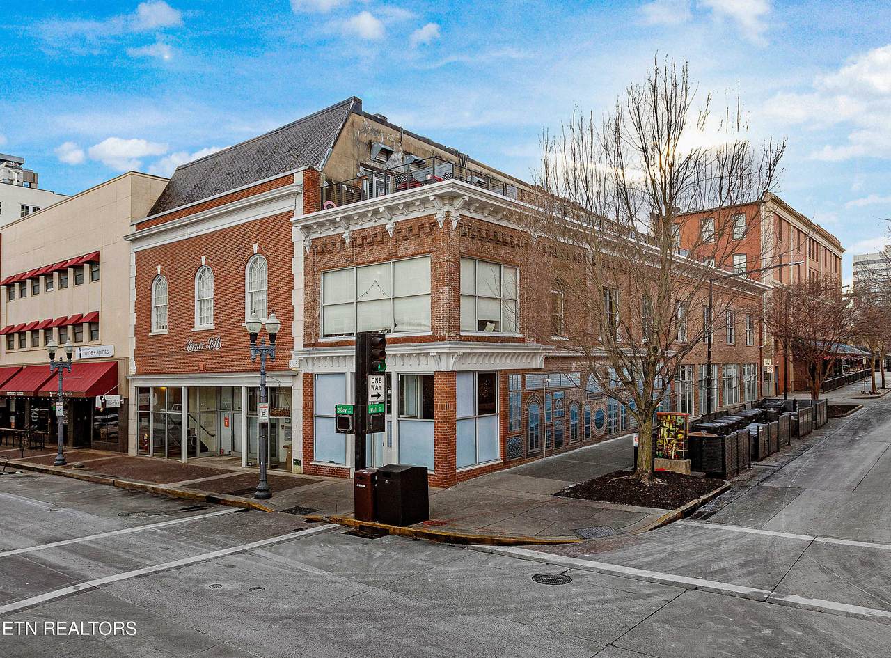 403 Gay St - Photo 1