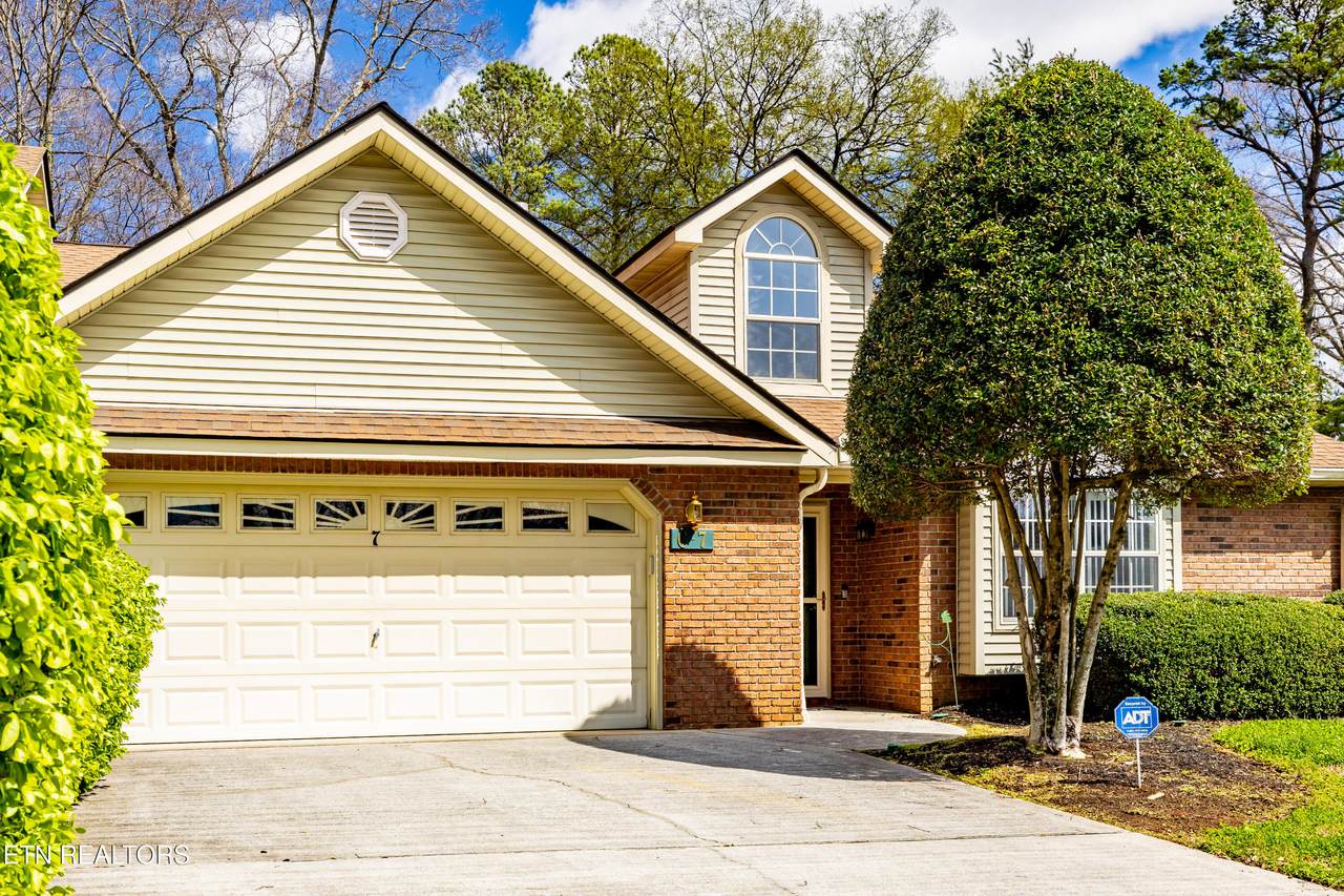 5525 Lonas Drive - Photo 1