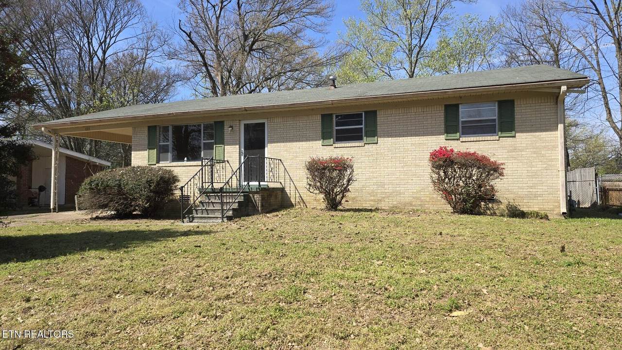 633 Melton Ave - Photo 1
