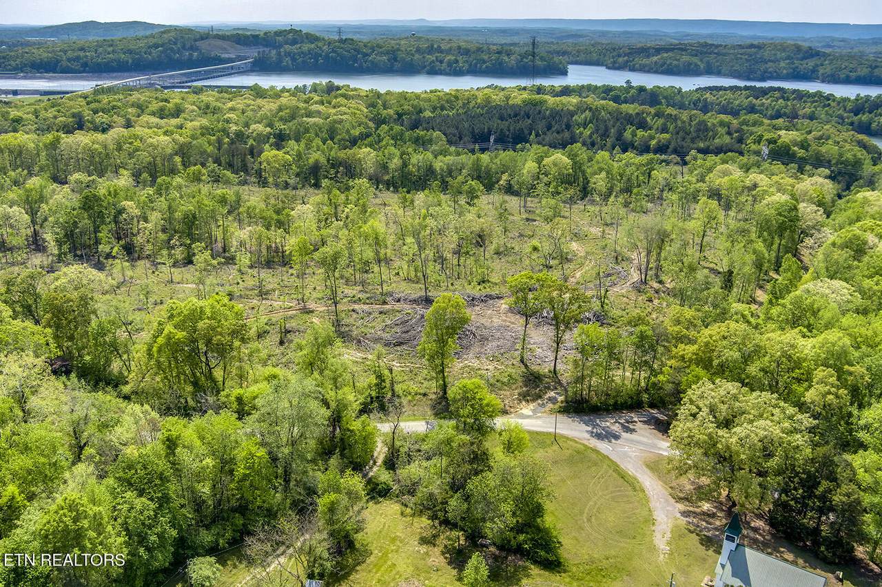 713 Oak Grove Rd - Photo 1