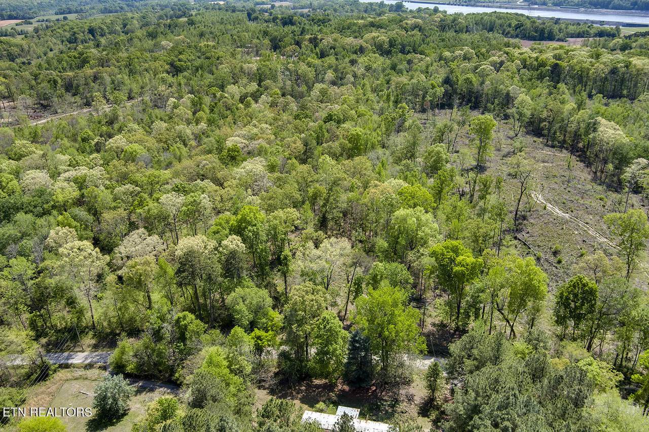 537 Oak Grove Rd - Photo 1