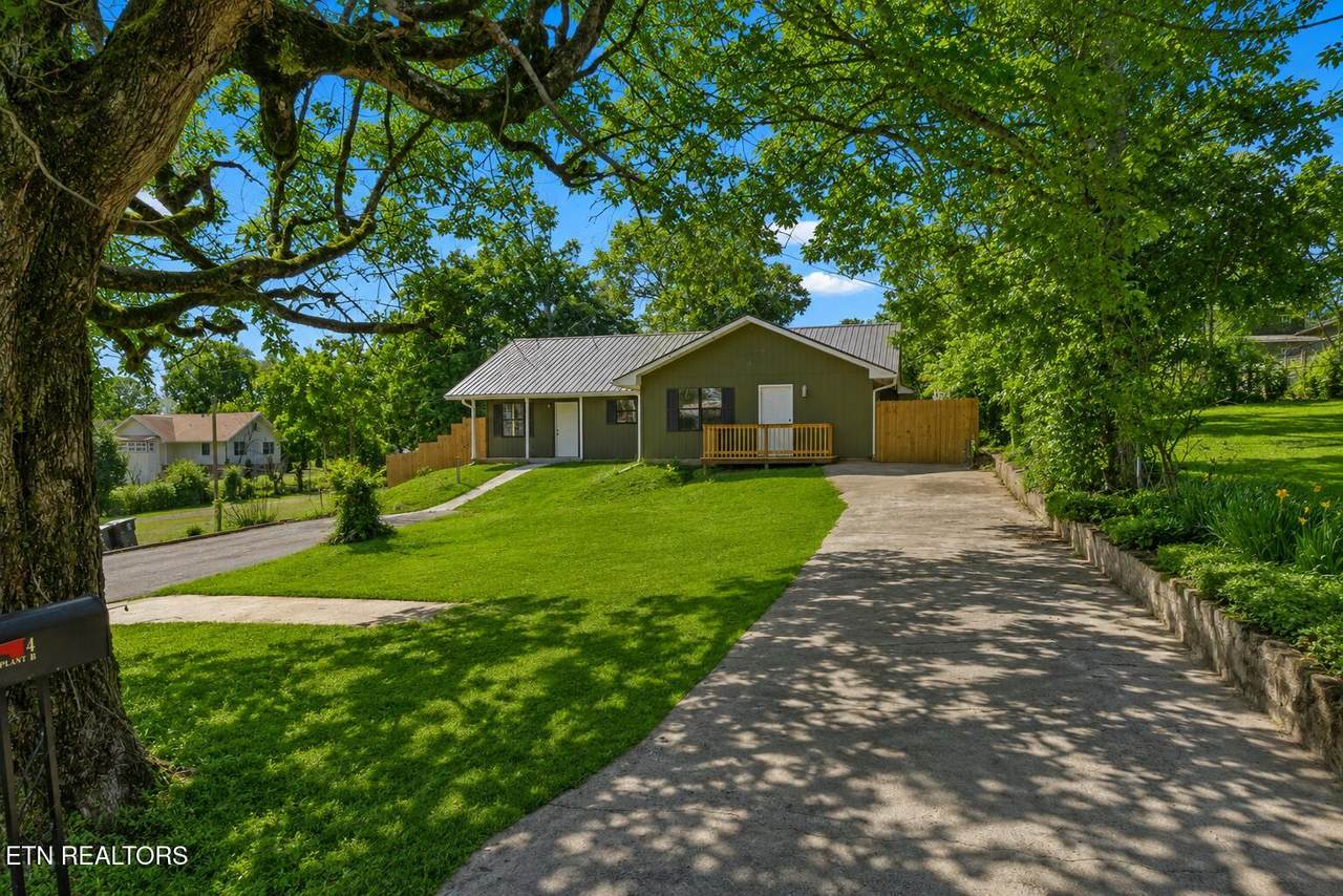 104 Pine St - Photo 1