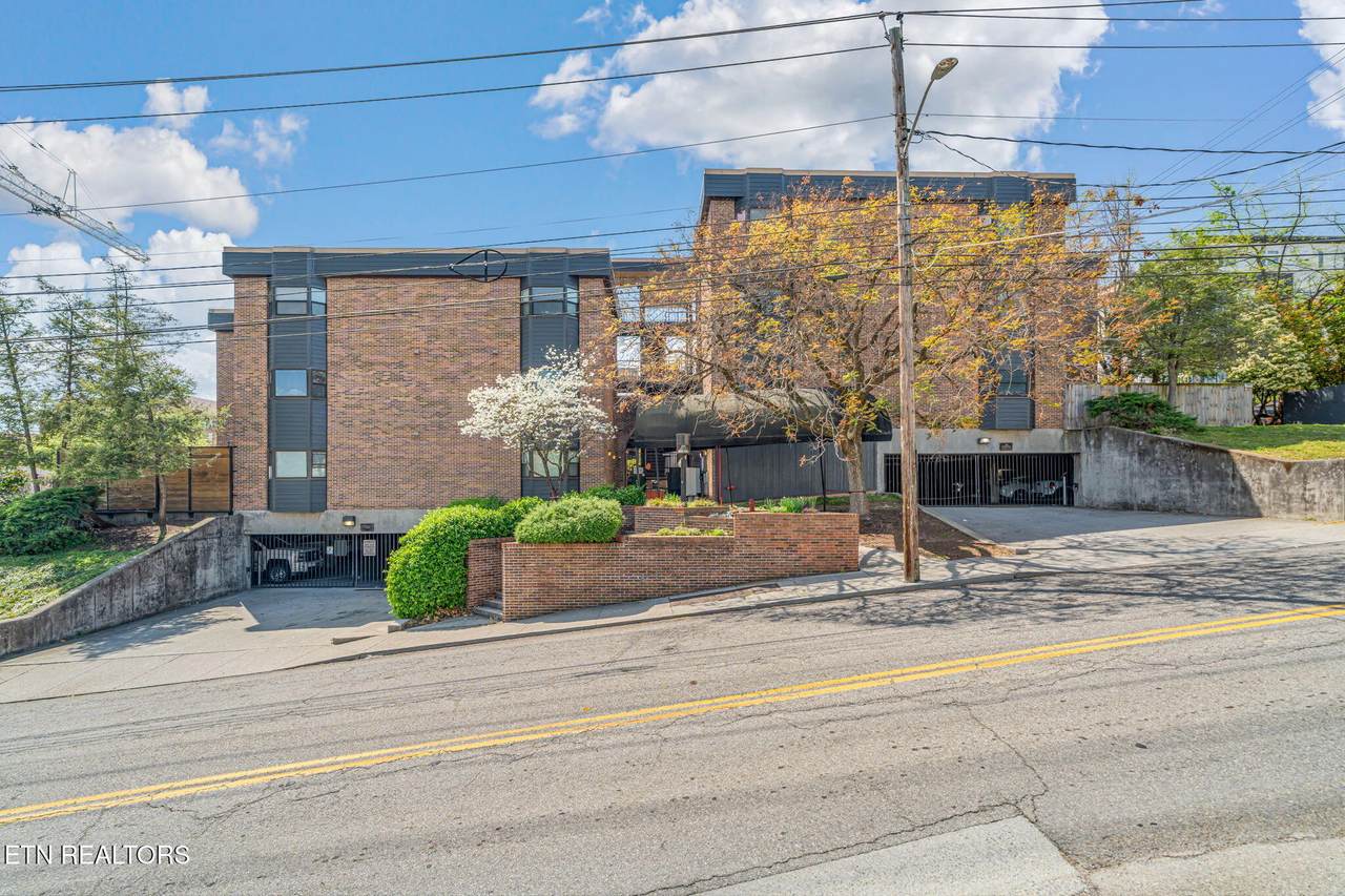509 11th St - Photo 1