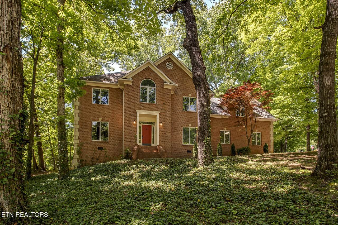 701 Hampton Roads Drive - Photo 1
