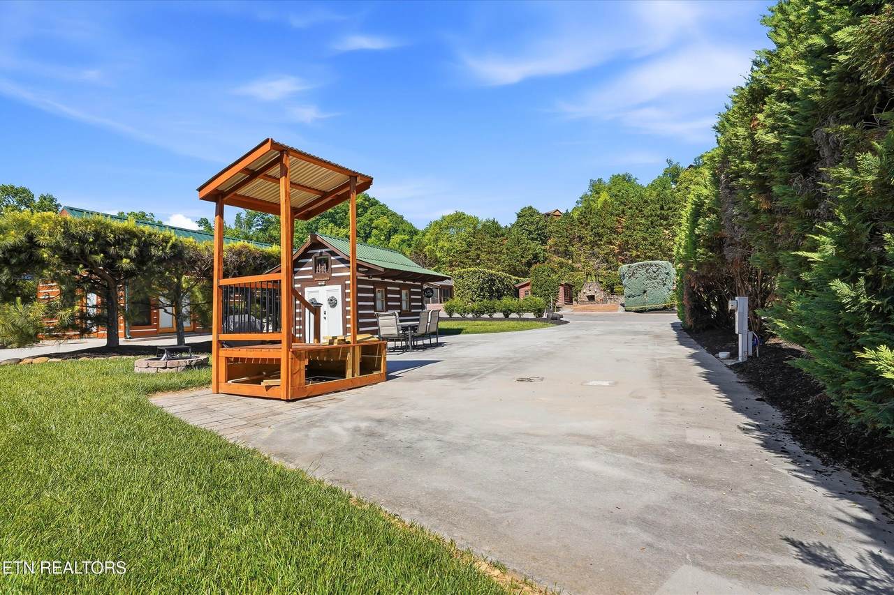 1908 Lizi Loop Way - Photo 1