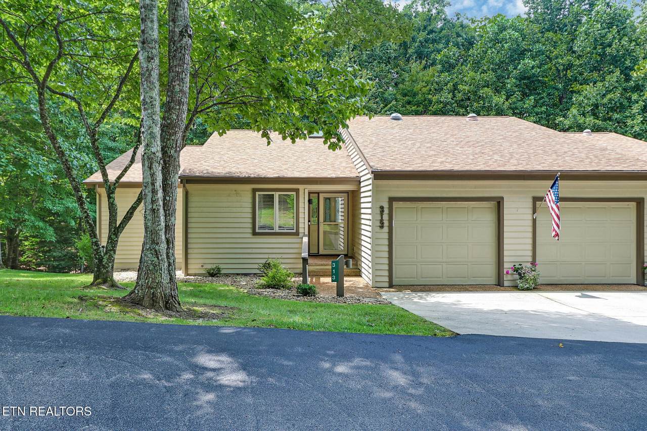 313 Lake Catherine Circle - Photo 1