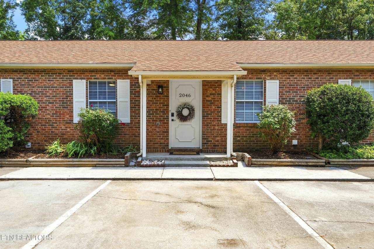 2046 Belle Terra Rd - Photo 1