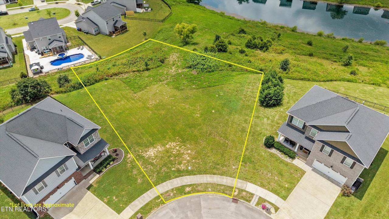 104 Duncanberry Court - Photo 1