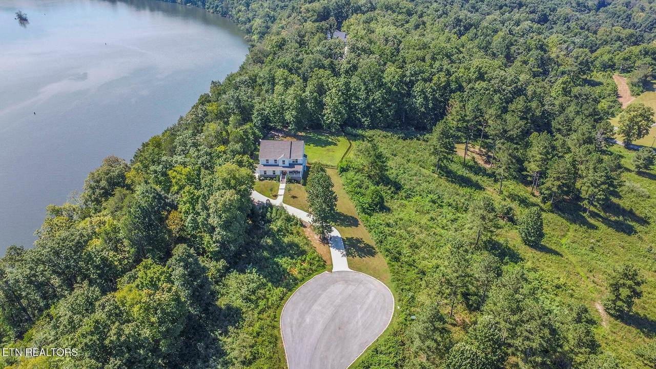 306 Lake Ridge Drive - Photo 1