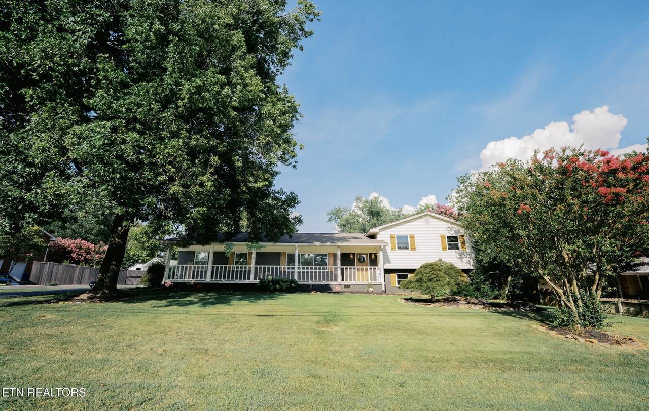 912 Naples Rd - Photo 1