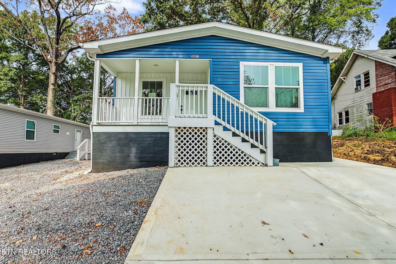 3821 Bonnie View Ave - Photo 1