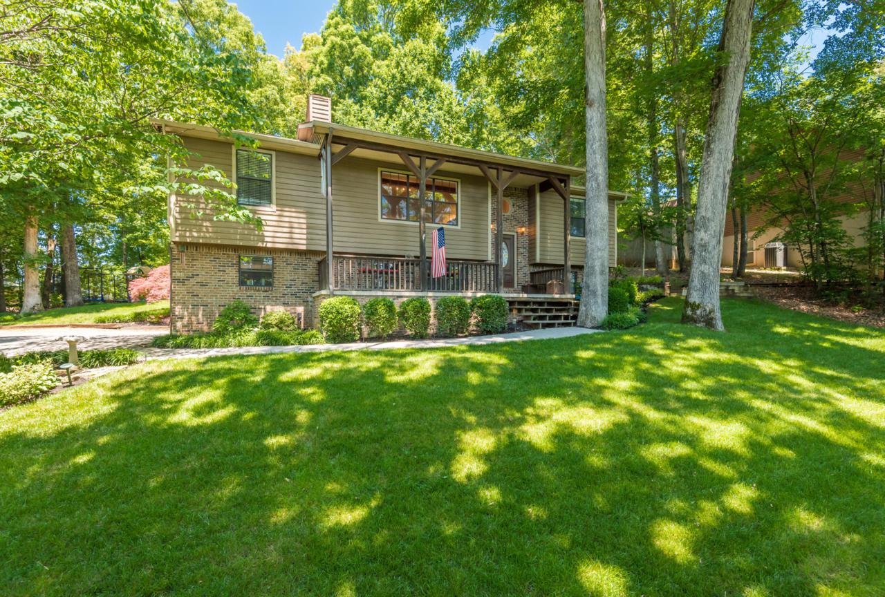 1934 Stonybrook Rd - Photo 1
